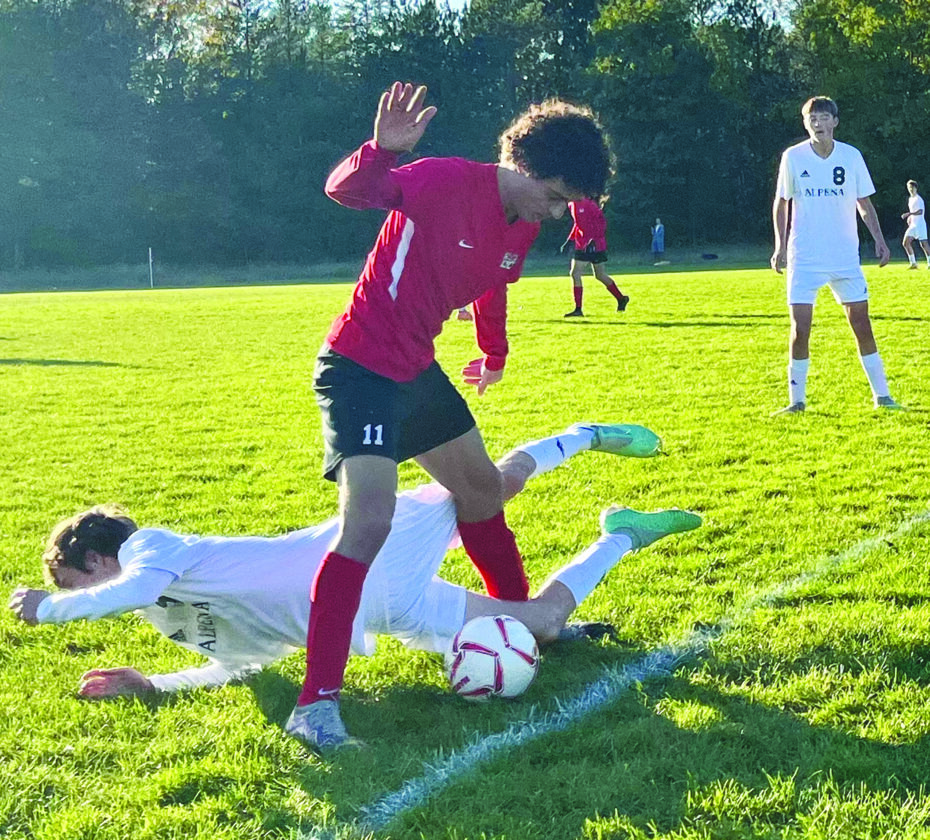 Marquette wins district opener News, Sports, Jobs The Mining Journal